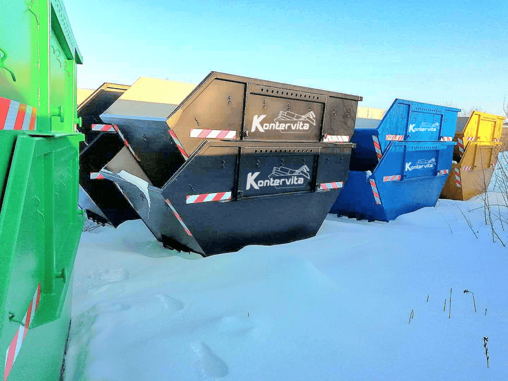 Statybiniai atliekų konteineriai.